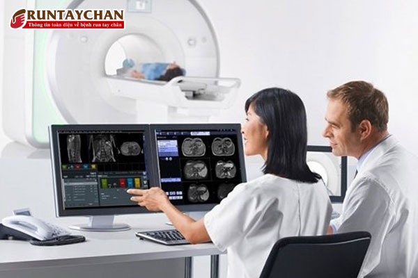 Chụp cộng hưởng từ sọ não MRI có thể giúp phân biệt bệnh Parkinson và hội chứng Parkinson